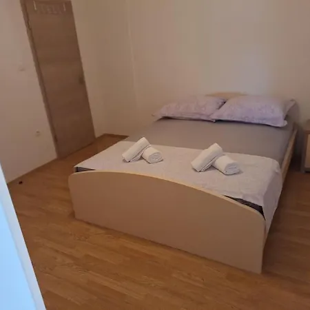 Ria Jesenice (Split-Dalmatia)